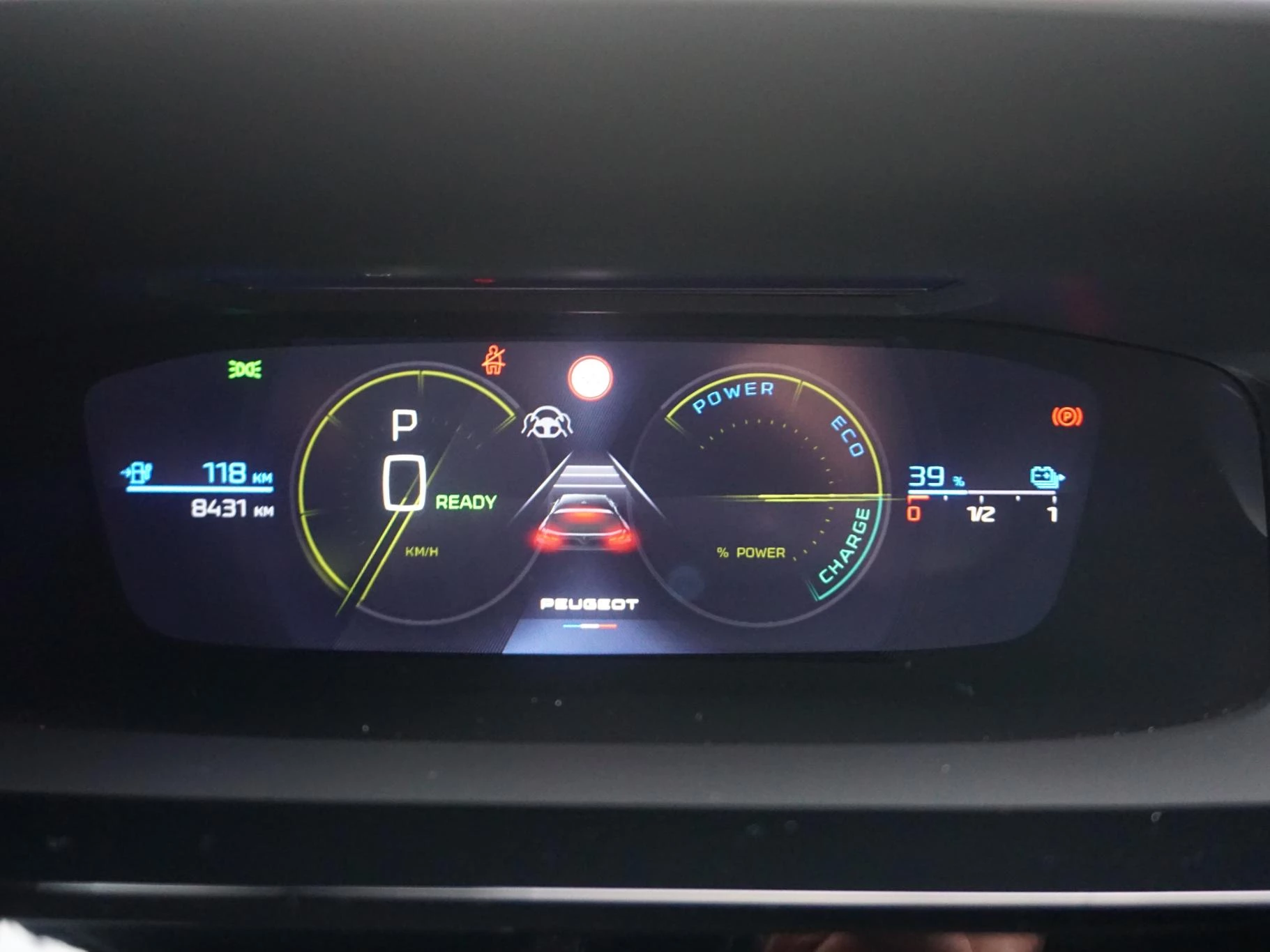 Hoofdafbeelding Peugeot e-308