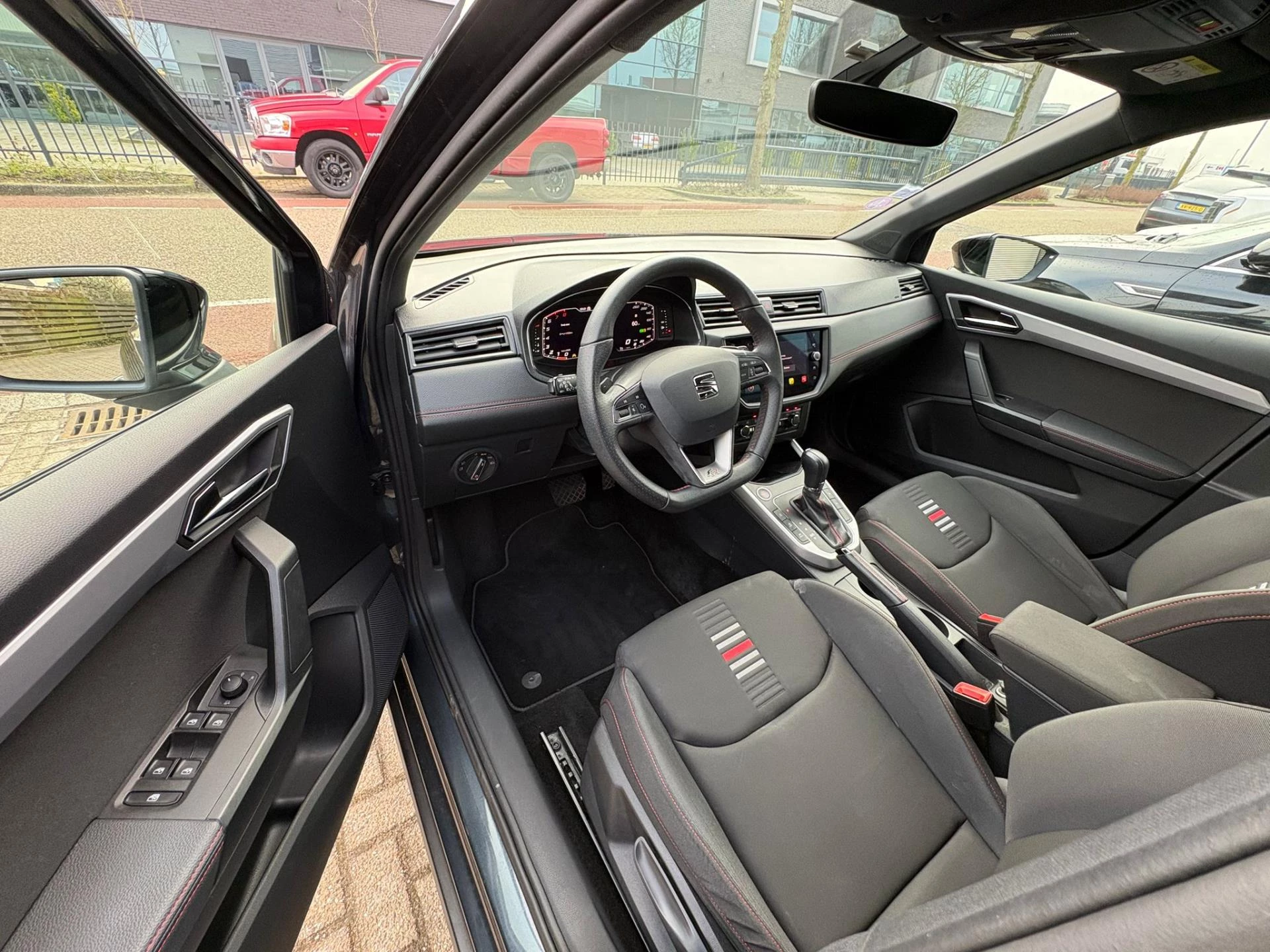 Hoofdafbeelding SEAT Arona