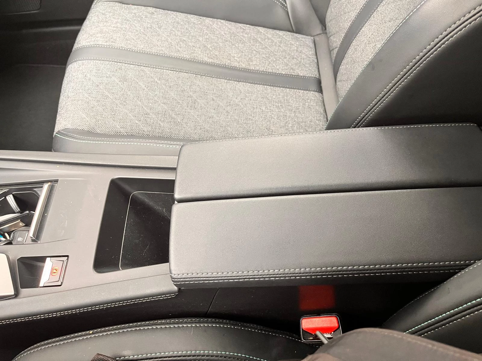 Hoofdafbeelding Peugeot 408