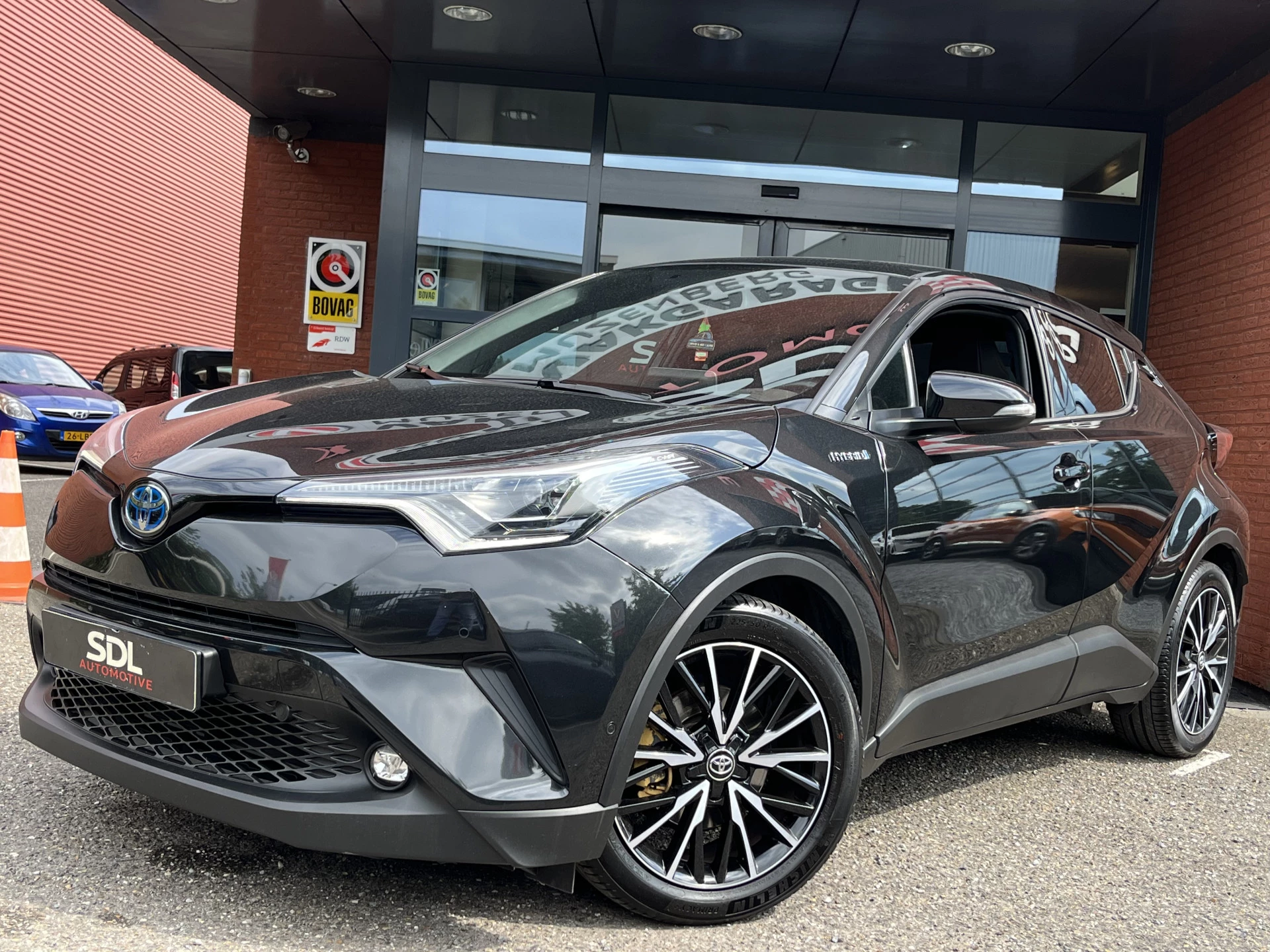 Hoofdafbeelding Toyota C-HR