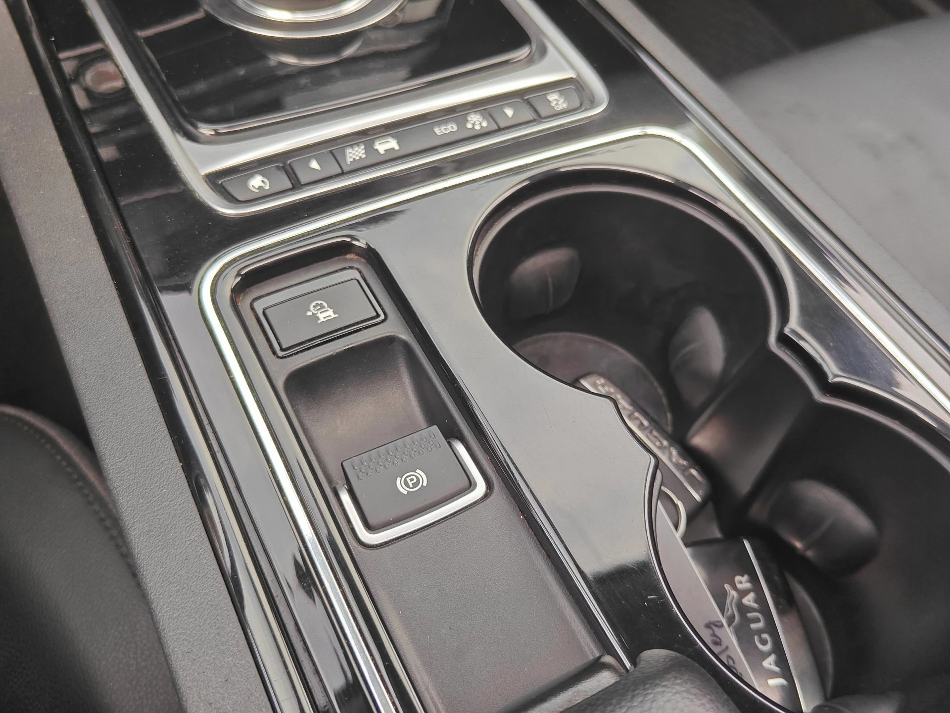 Hoofdafbeelding Jaguar XE