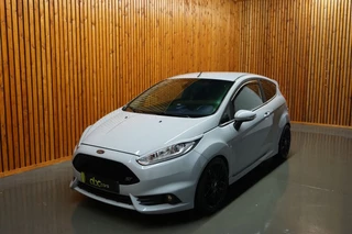 Hoofdafbeelding Ford Fiesta Ford Fiesta 1.6 ST-200 Limited Ed. nr.160 van 2537!
