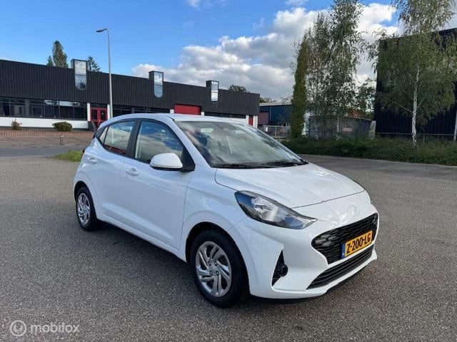 Hoofdafbeelding Hyundai i10