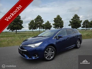 Hoofdafbeelding Toyota Avensis Toyota Avensis Touring Sports Pano 1.8 VVT-i Executive Dealeronderhouden Pano|Camera|Stoelverwarming|Navi|