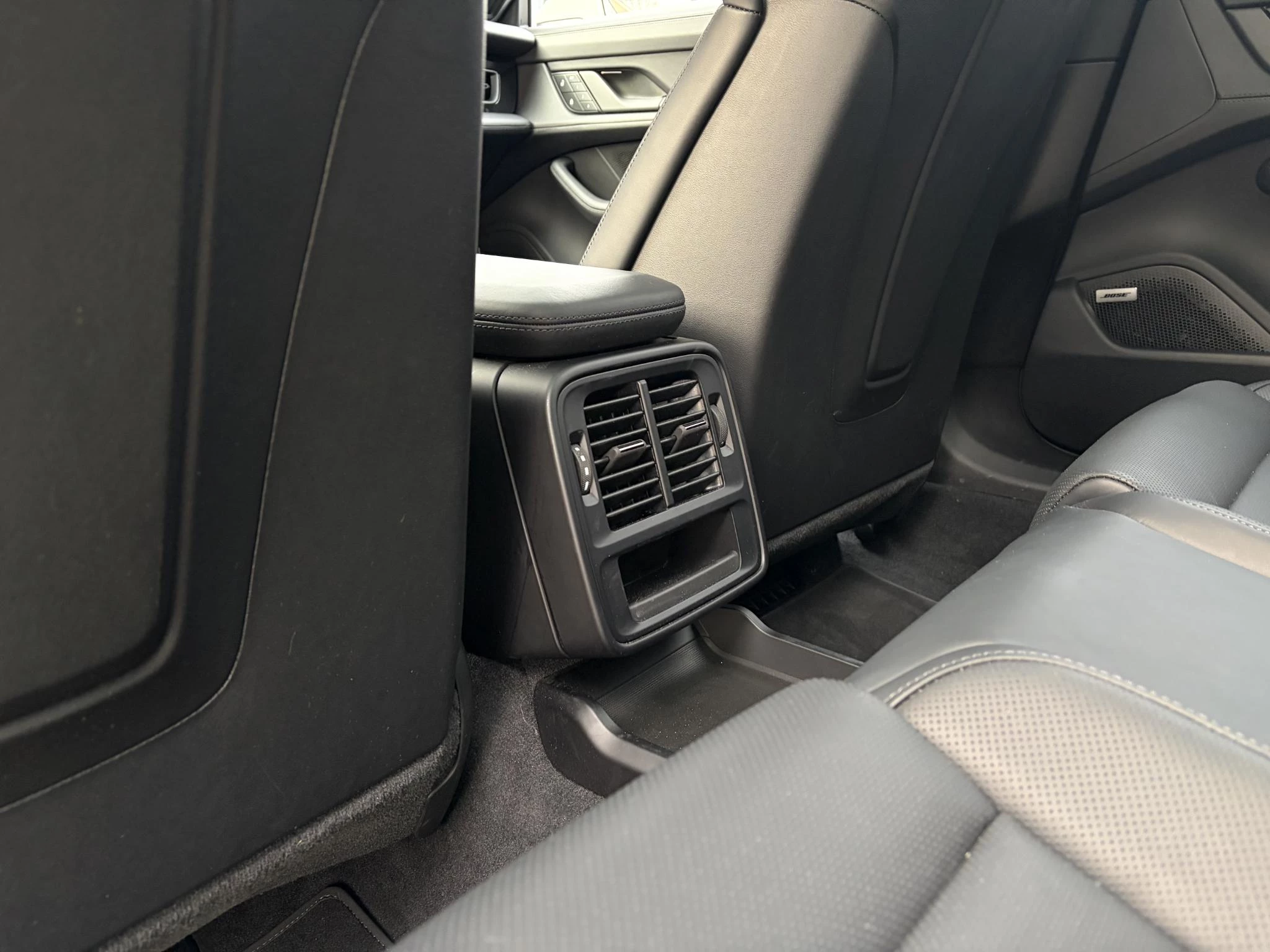 Hoofdafbeelding Porsche Taycan