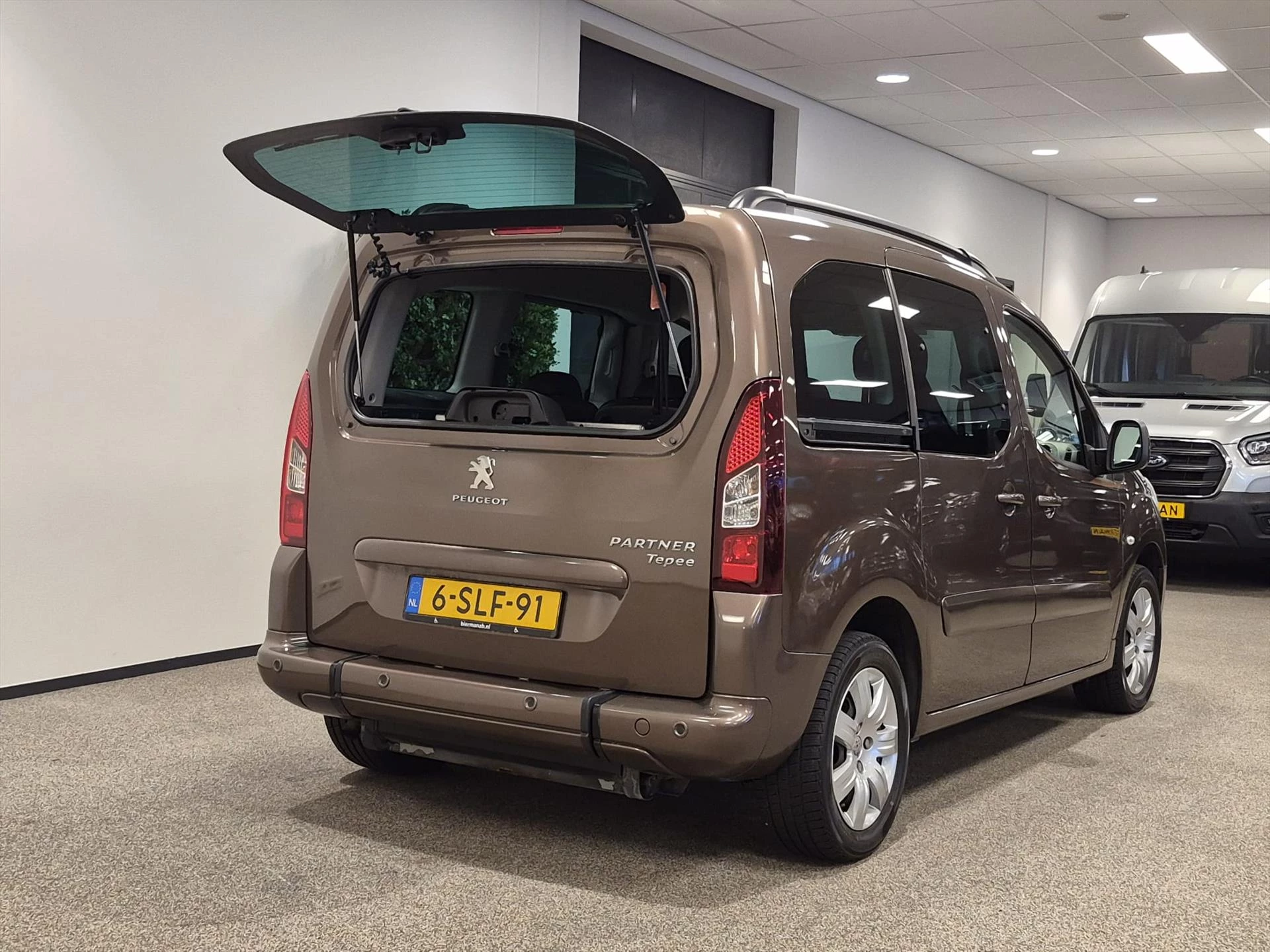 Hoofdafbeelding Peugeot Partner