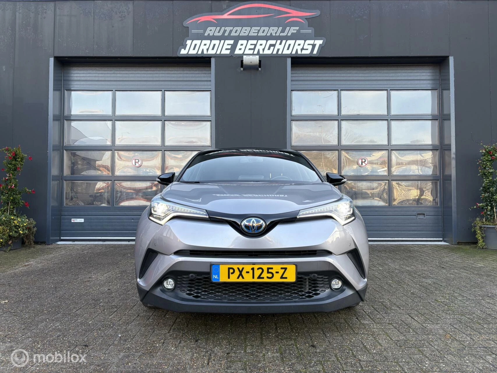 Hoofdafbeelding Toyota C-HR