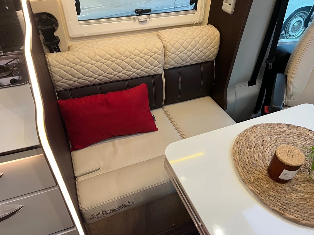 Hoofdafbeelding McLouis YEARLING