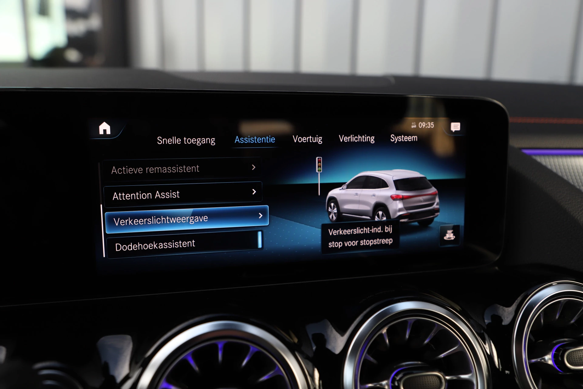 Hoofdafbeelding Mercedes-Benz EQA