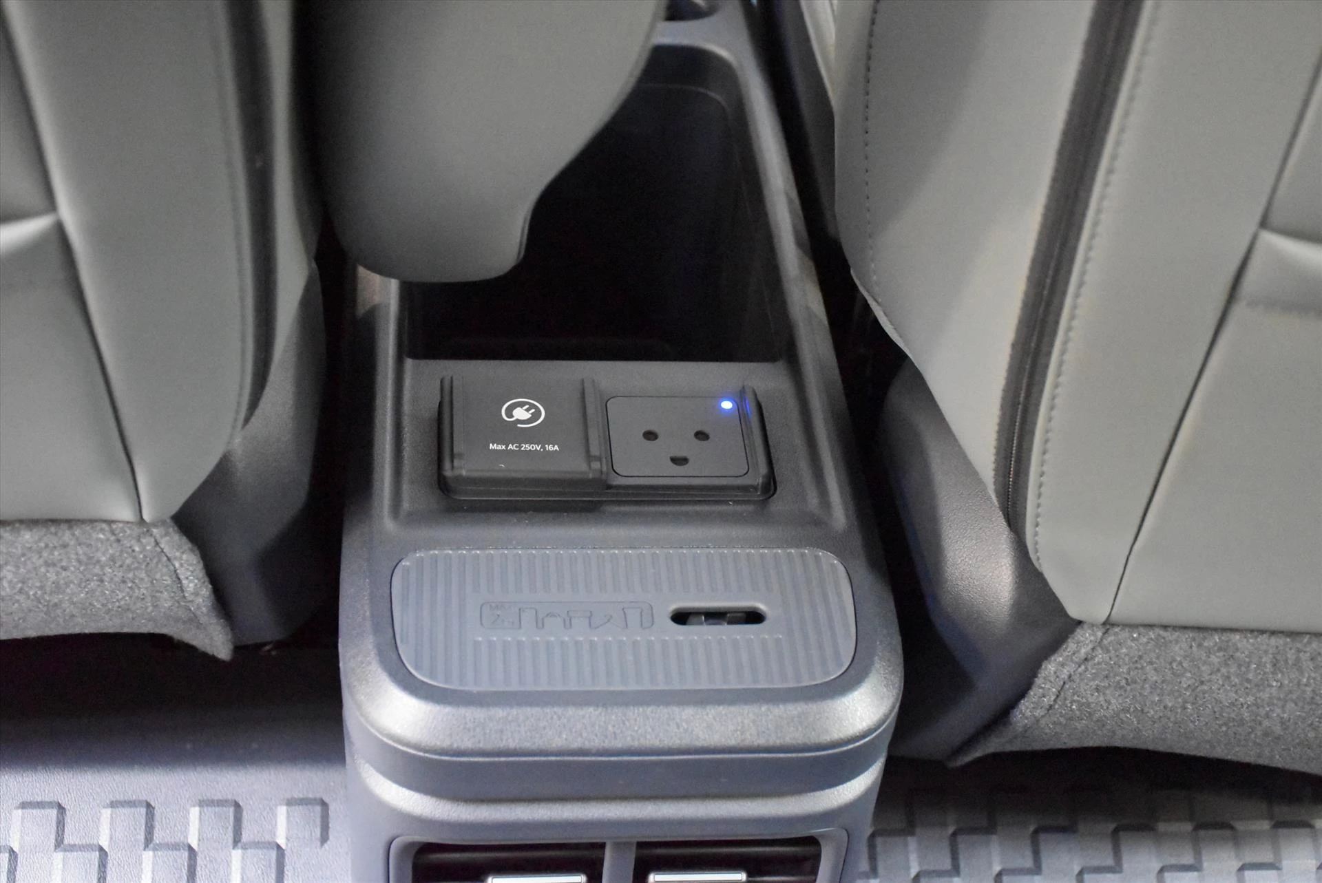 Hoofdafbeelding Kia PV5