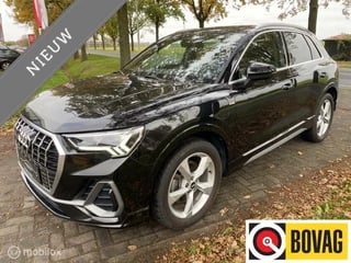 Audi Q3 45 TFSI e S edition I Camera I Trekhaak I 19 Inch I