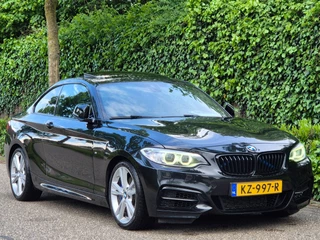 Hoofdafbeelding BMW M2 BMW 2-serie Coupé M2 M235i High Executive Schuifdak GR Navi H&K Stuurverwarming NAP