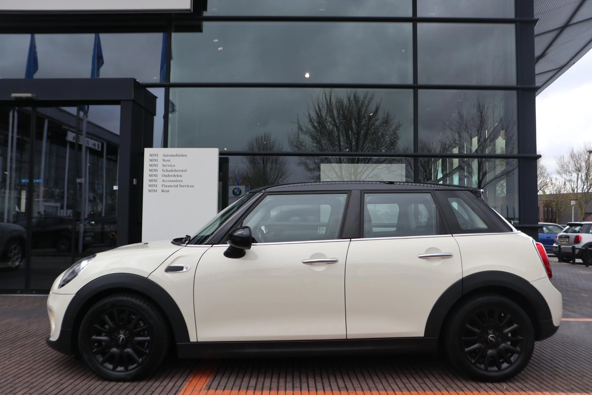 Hoofdafbeelding MINI 5-deurs