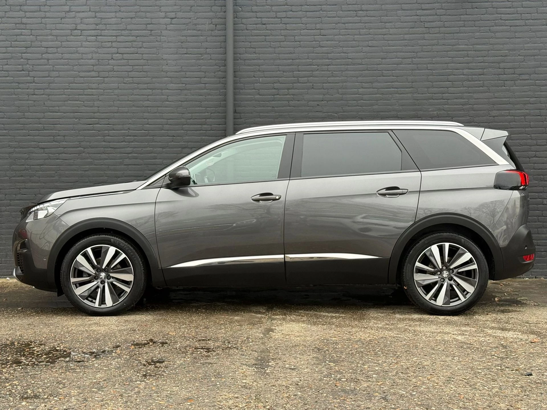 Hoofdafbeelding Peugeot 5008
