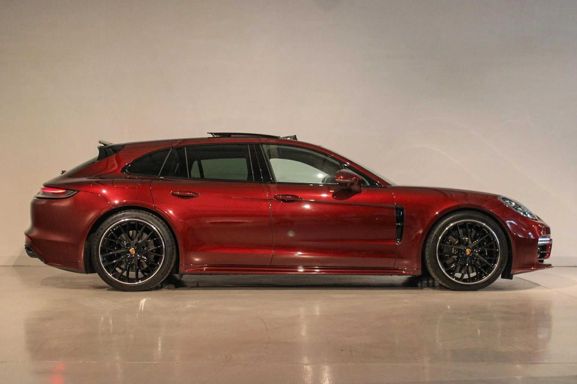 Hoofdafbeelding Porsche Panamera
