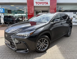 Hoofdafbeelding Lexus NX Lexus NX 450h+ AWD Luxery Line | trekhaak | Stuur + stoelverwarming |