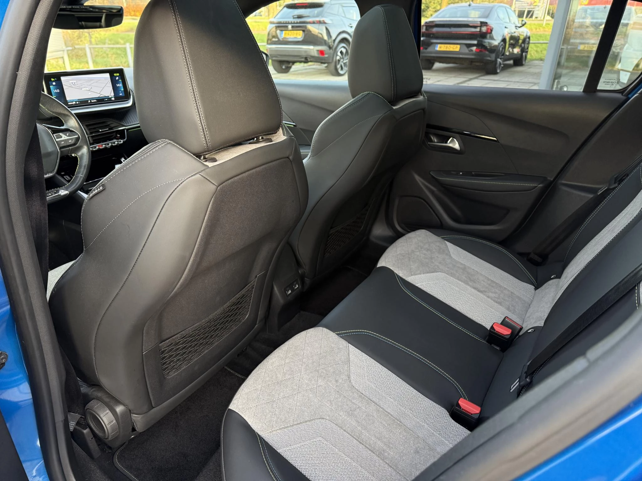 Hoofdafbeelding Peugeot e-208