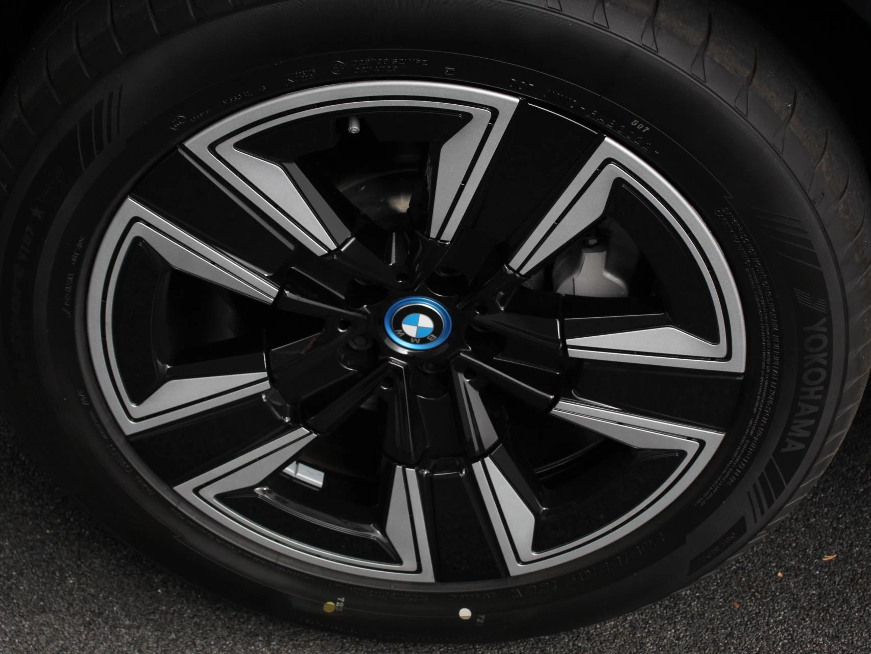 Hoofdafbeelding BMW iX3