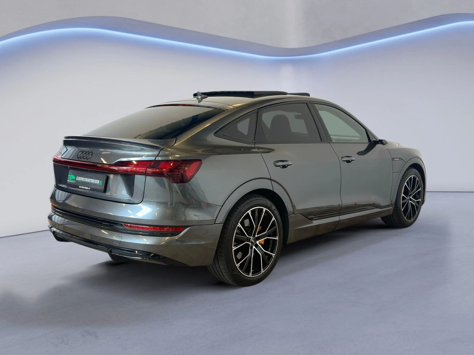 Hoofdafbeelding Audi e-tron
