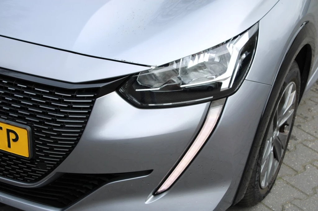 Hoofdafbeelding Peugeot e-208