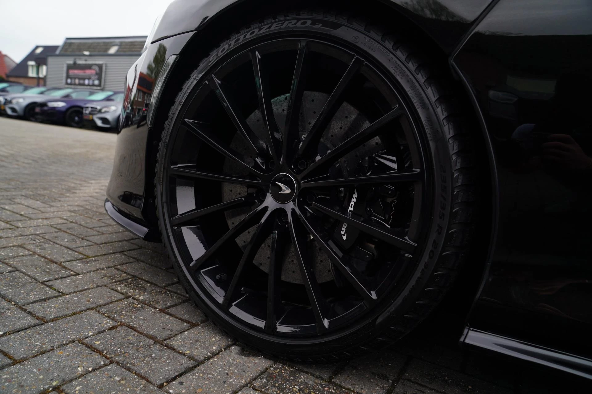 Hoofdafbeelding McLaren GT