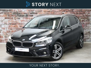 BMW 2 Serie Active Tourer 218i High Executive Sport Line Automaat / Head-Up Display / Achteruitrijcamera / Hifi / Driving Assistant / Cruise Control / Bluetooth / Climate Control / Navigatie Plus / Leder / 17 Inch