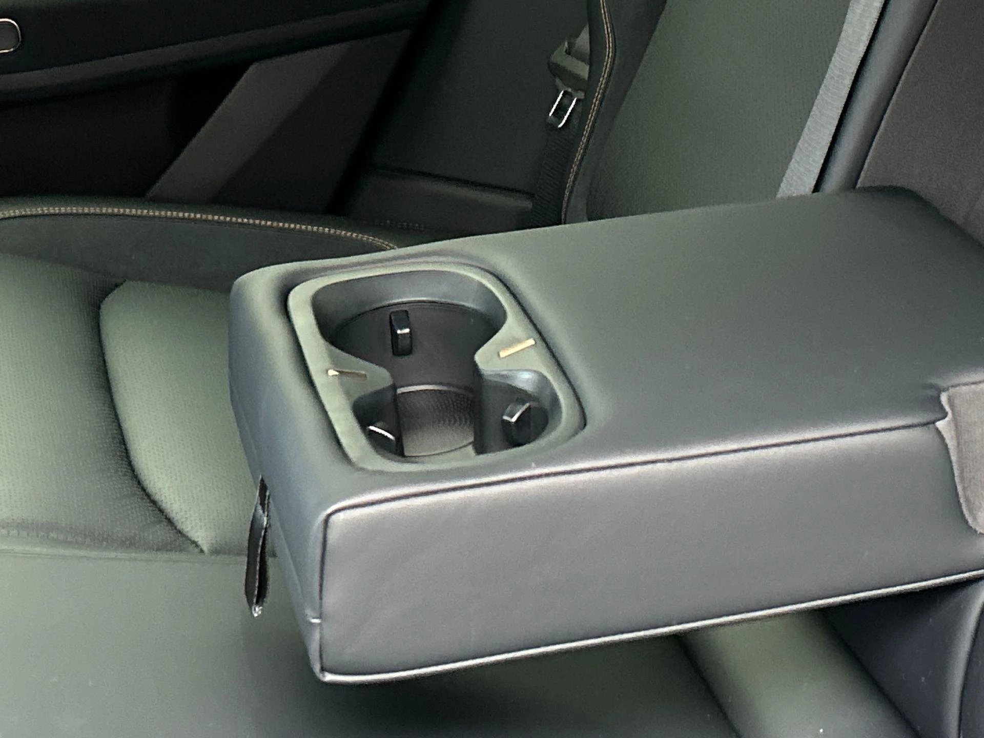 Hoofdafbeelding Lynk & Co 08