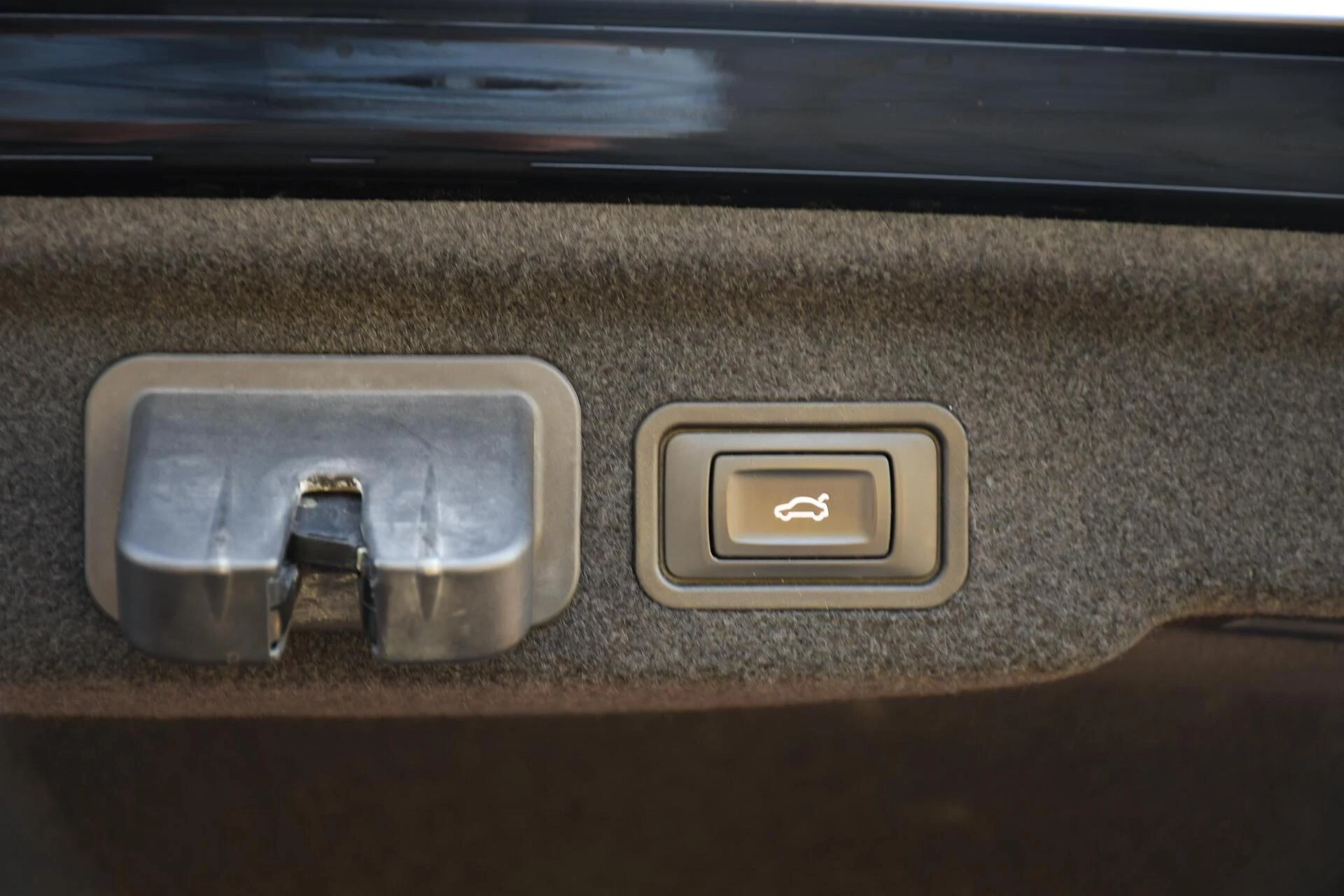 Hoofdafbeelding Audi S8
