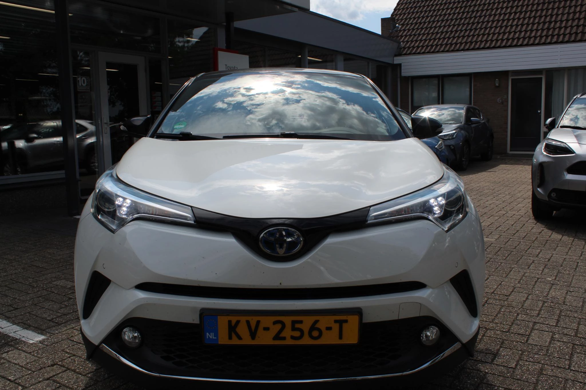 Hoofdafbeelding Toyota C-HR