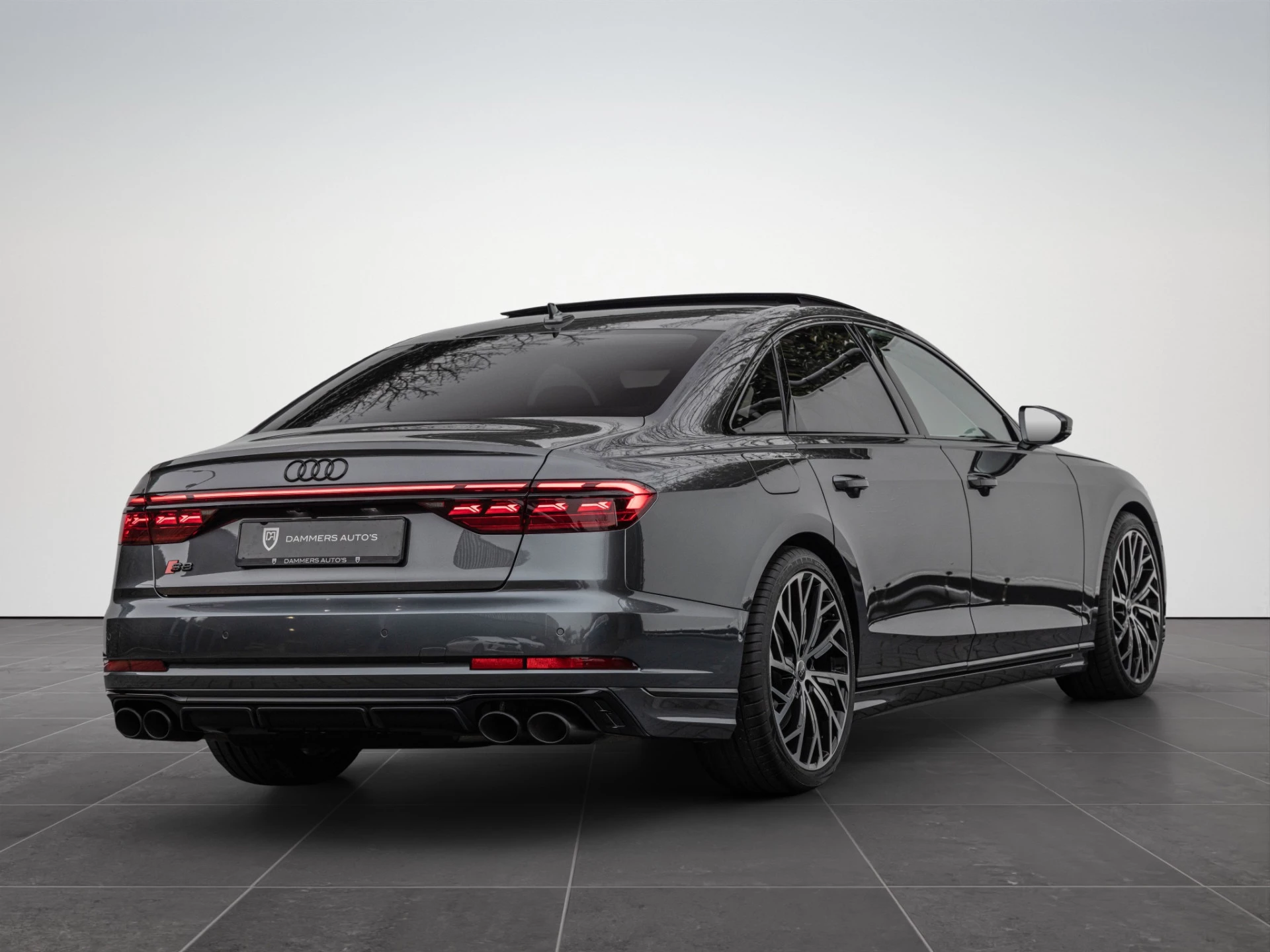 Hoofdafbeelding Audi S8