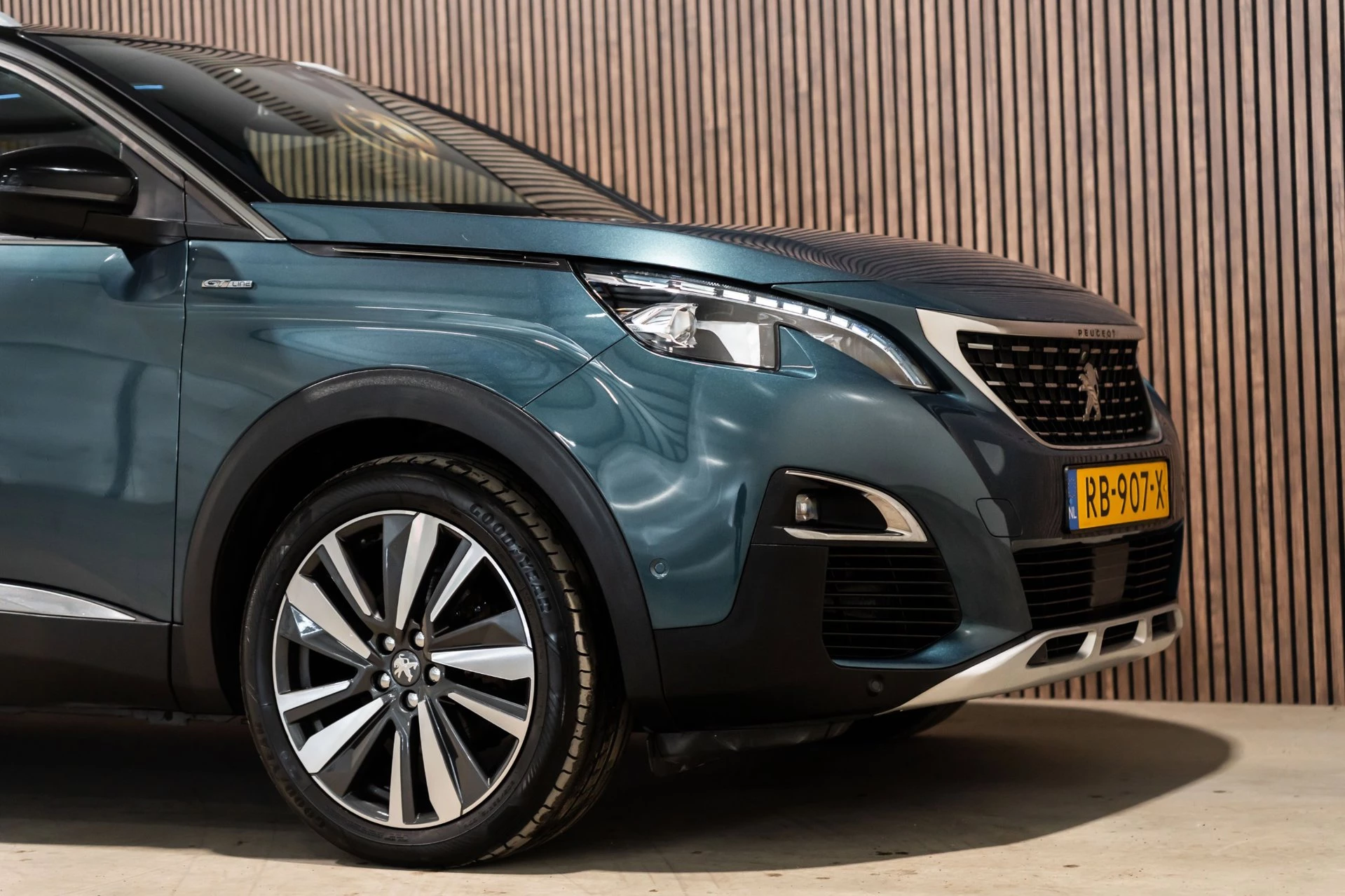 Hoofdafbeelding Peugeot 5008