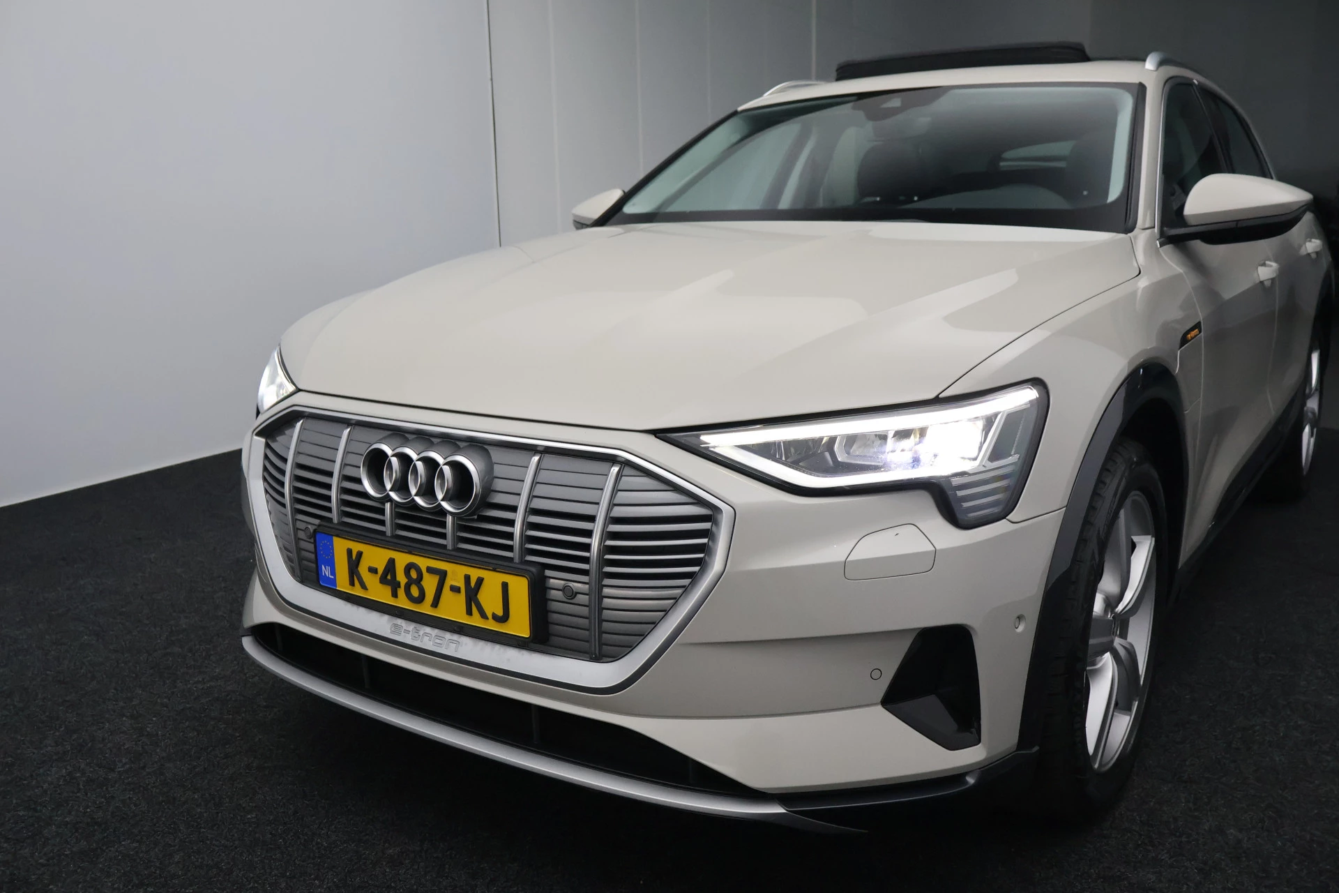 Hoofdafbeelding Audi e-tron