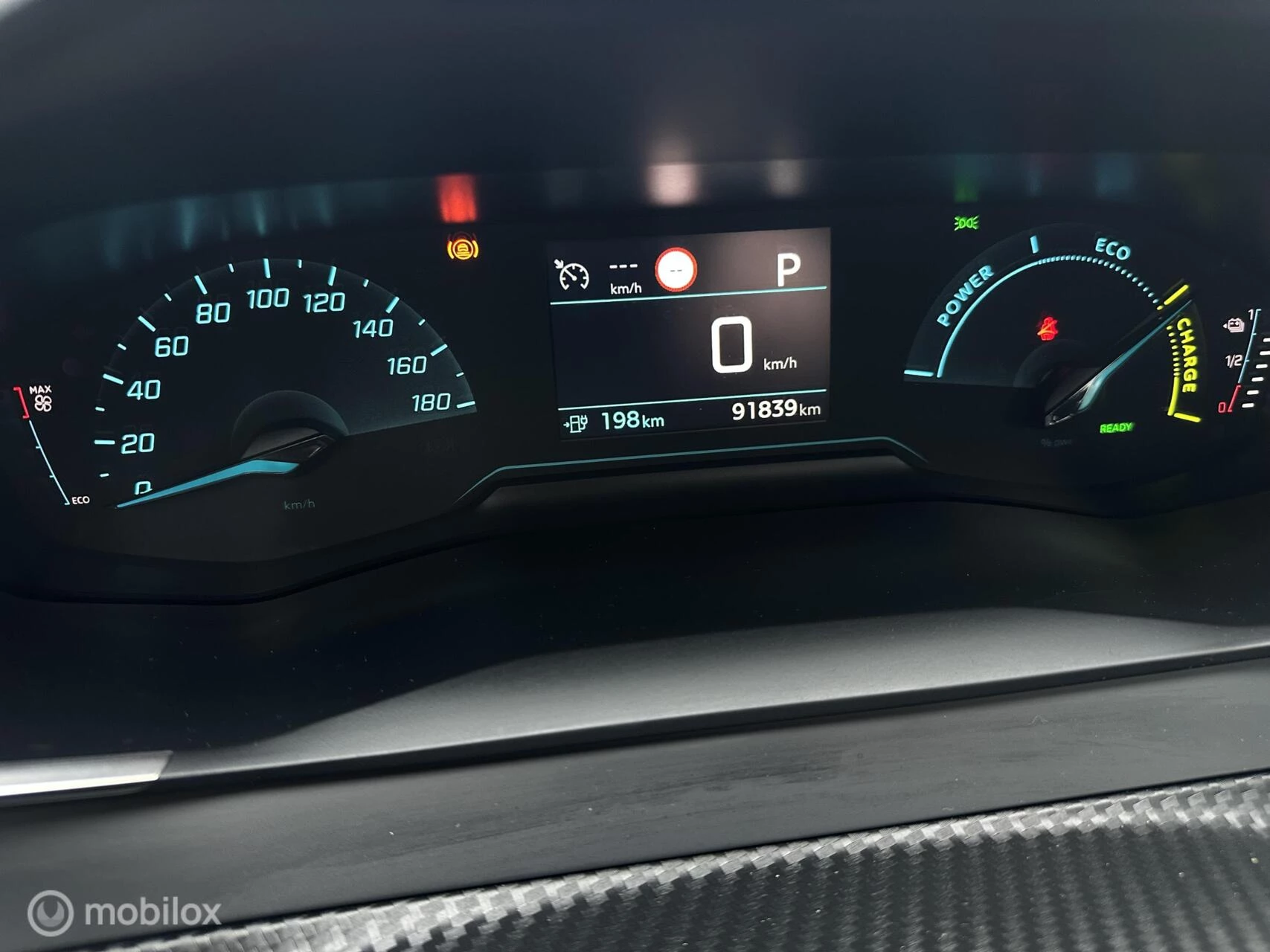 Hoofdafbeelding Peugeot e-208