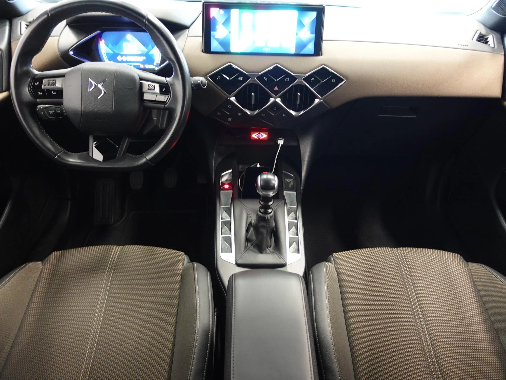 Hoofdafbeelding DS DS 3