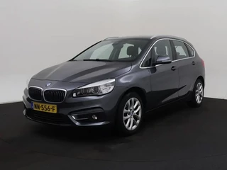 BMW 2-serie Active Tourer 220i High Executive | Leder | Stoelverwarming