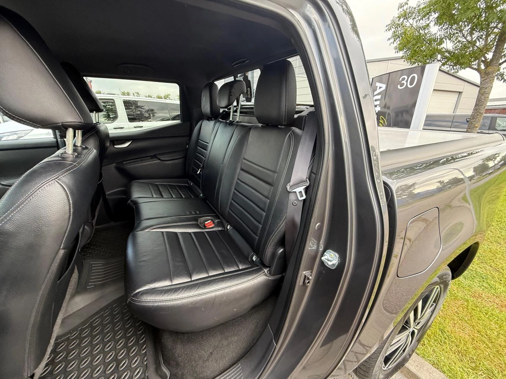 Hoofdafbeelding Mercedes-Benz X-Klasse