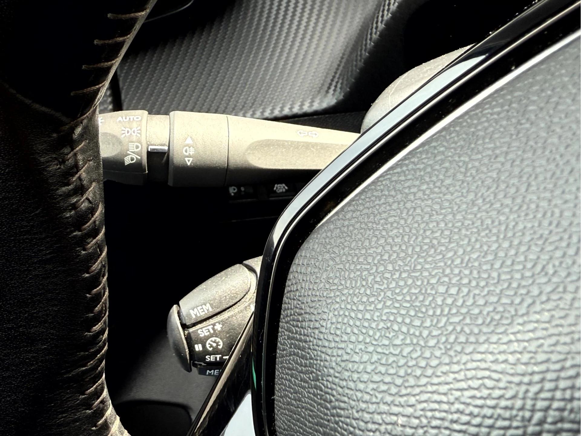 Hoofdafbeelding Peugeot e-208