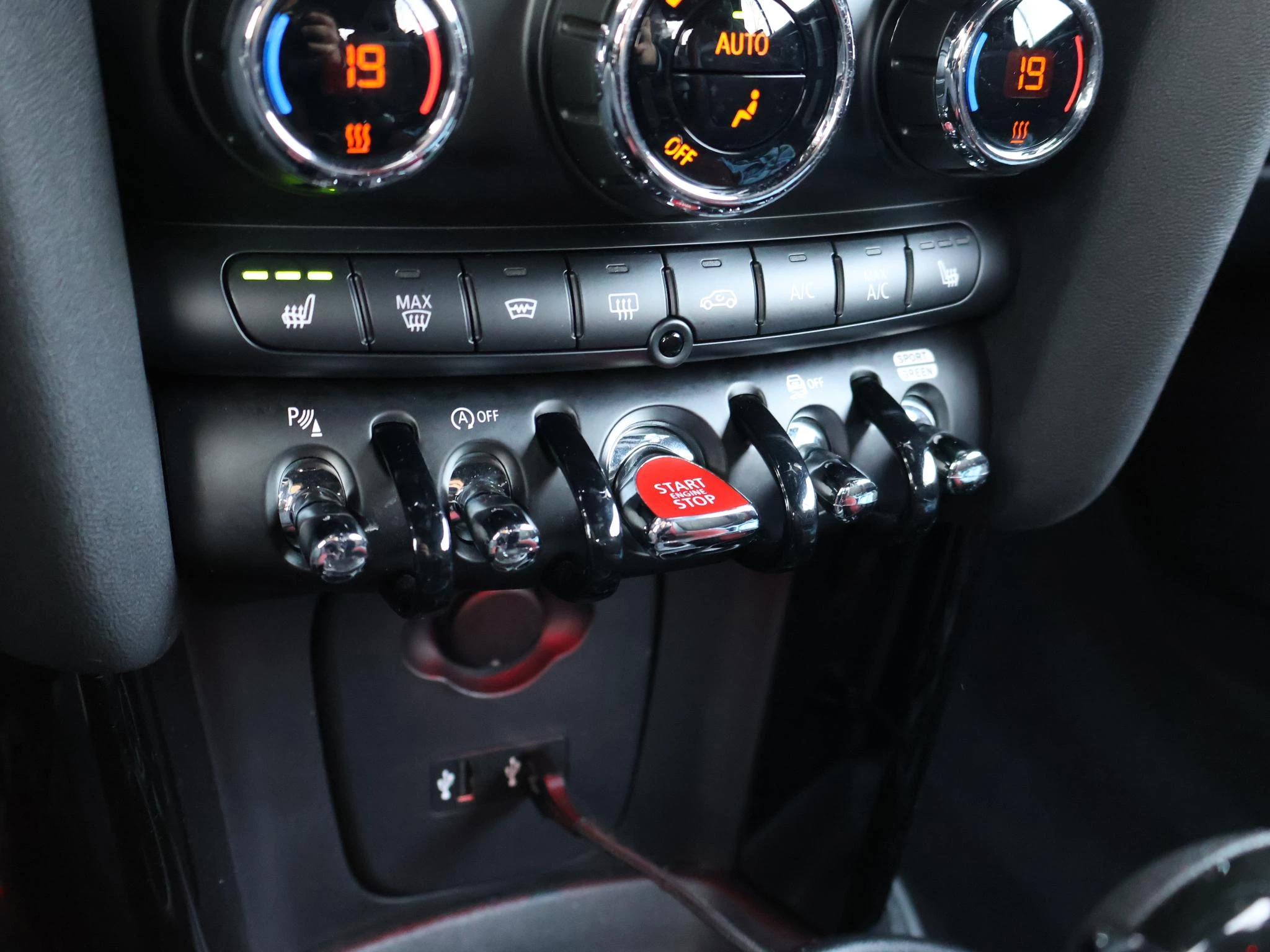 Hoofdafbeelding MINI Cooper Cabrio