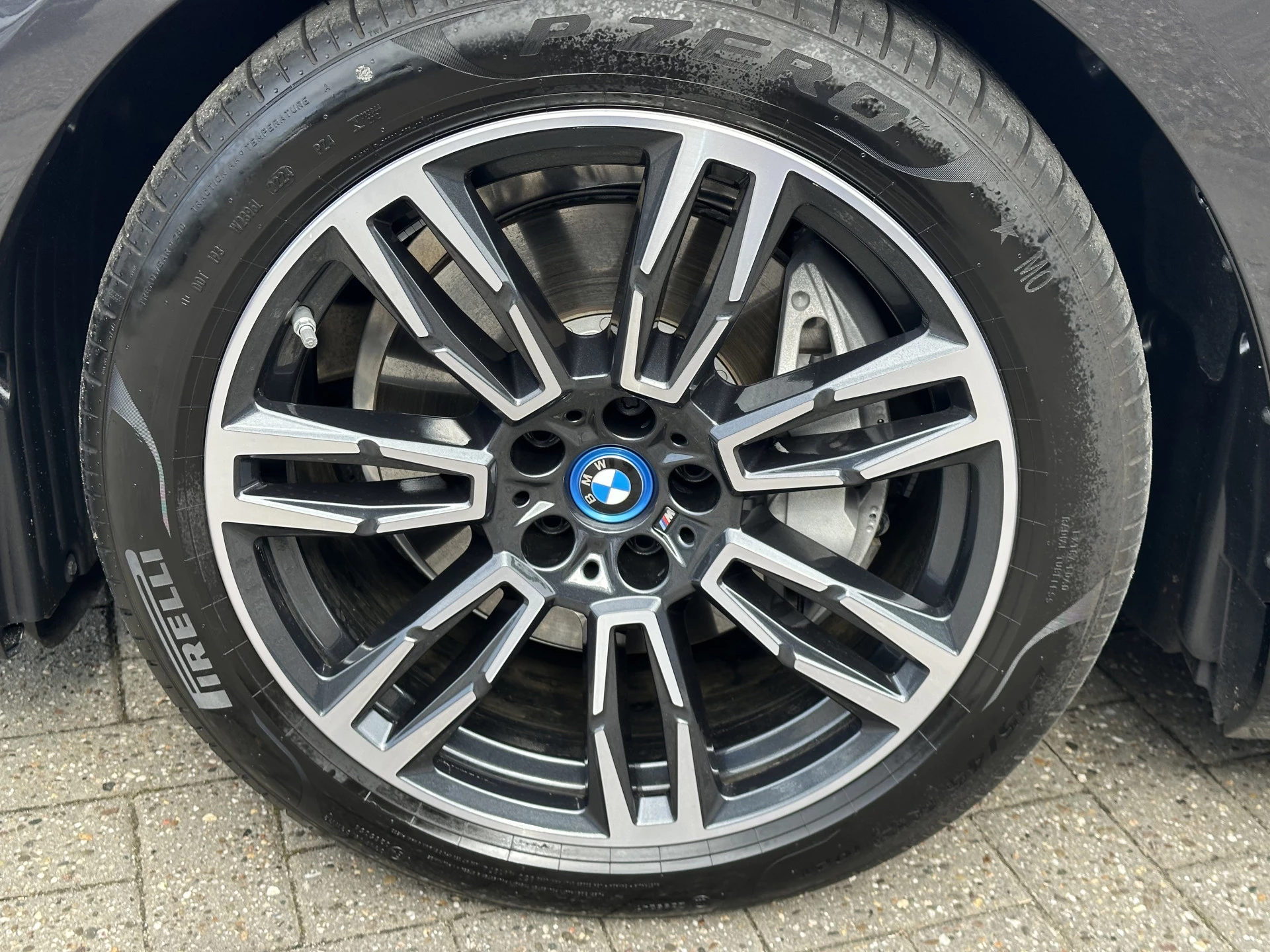 Hoofdafbeelding BMW i5
