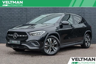 Hoofdafbeelding Mercedes-Benz GLA Mercedes GLA-klasse 250 e Luxury PANORAMADAK TREKHAAK LED STOELVERWARMING