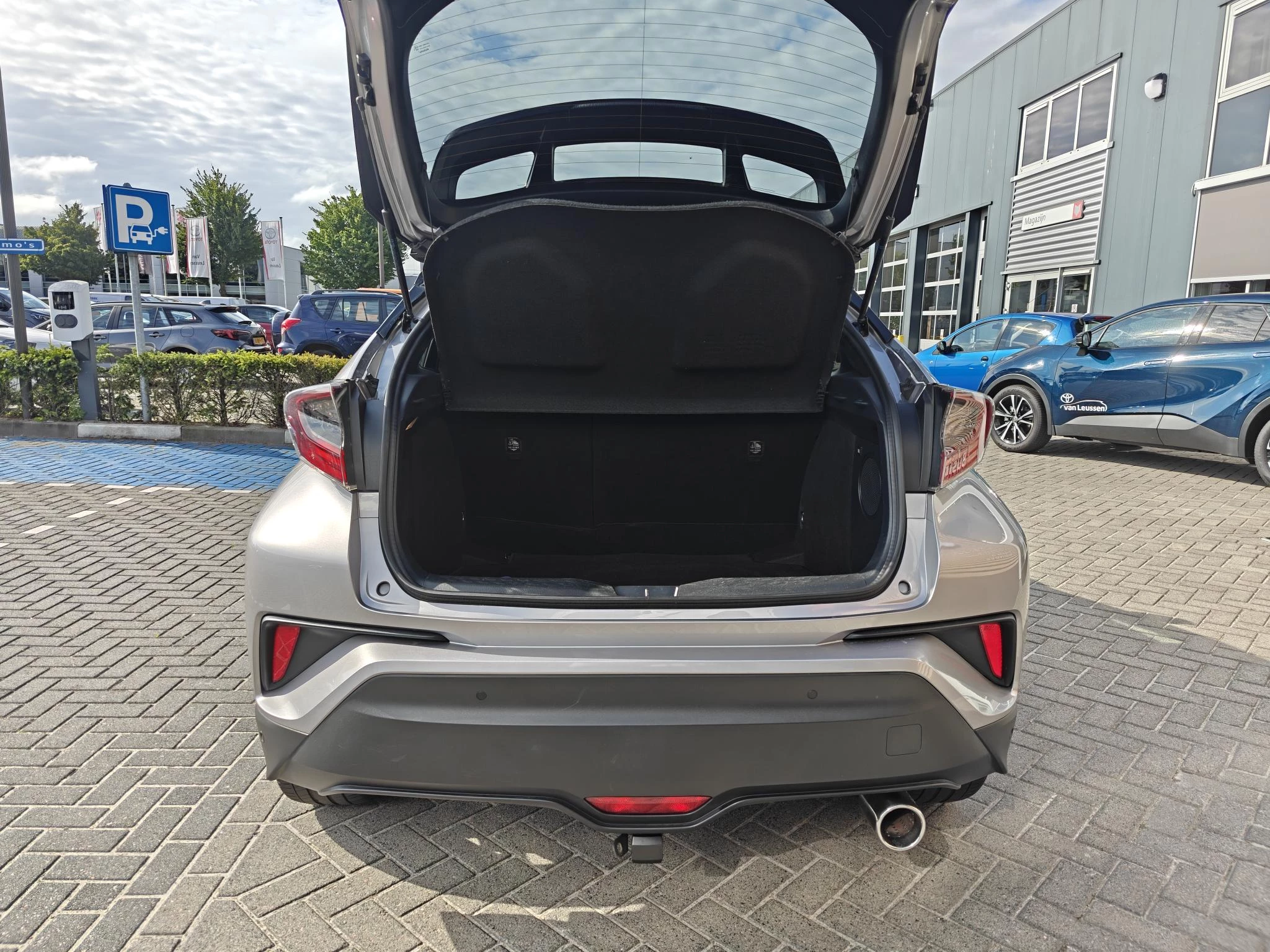 Hoofdafbeelding Toyota C-HR