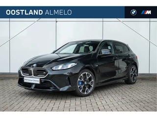 BMW 1 Serie M135 xDrive High Executive Automaat / Panoramadak / Sportstoelen / M Adaptief onderstel / Comfort Access / Adaptieve LED / Head-up / Harman Kardon
