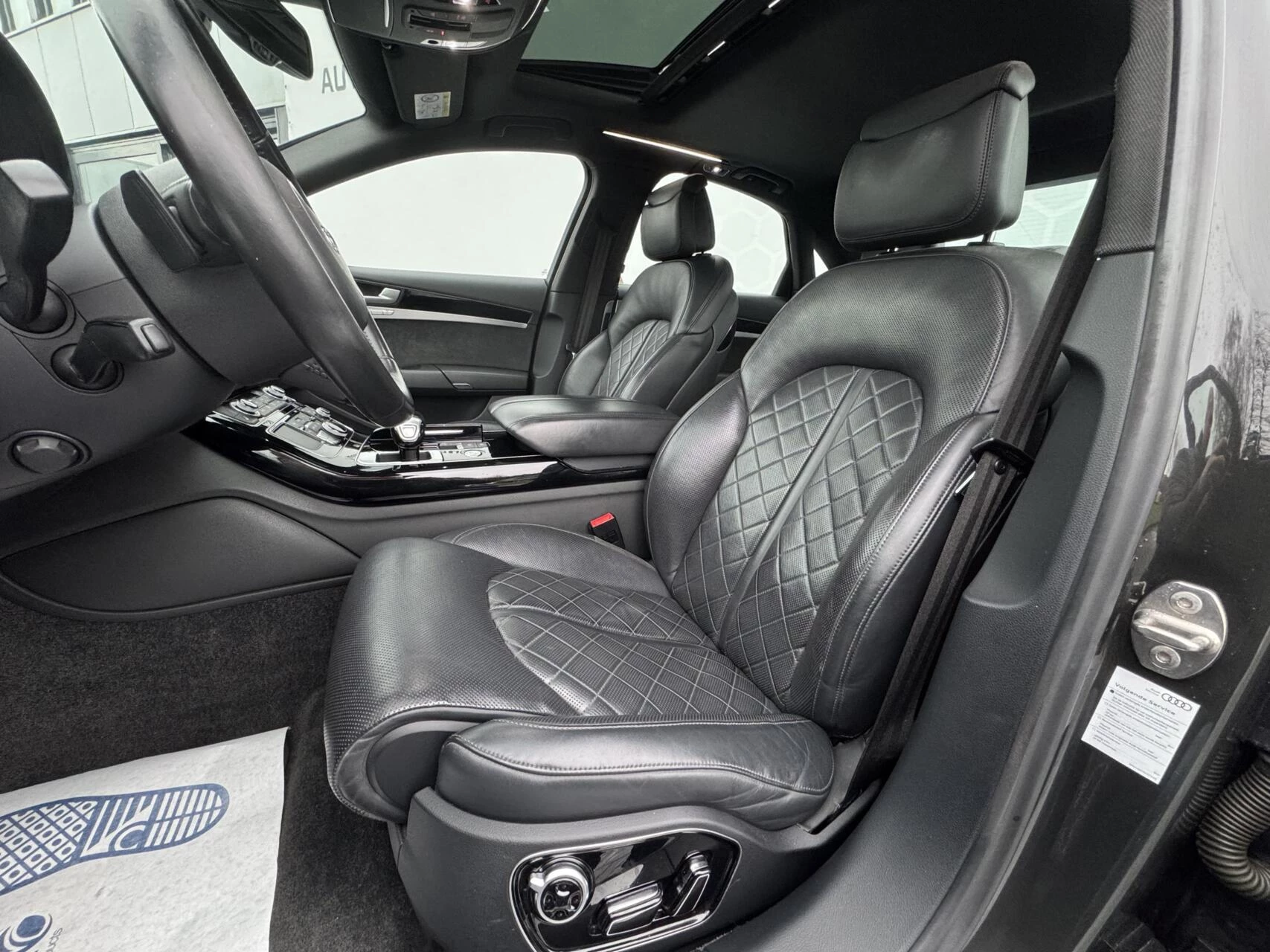 Hoofdafbeelding Audi A8