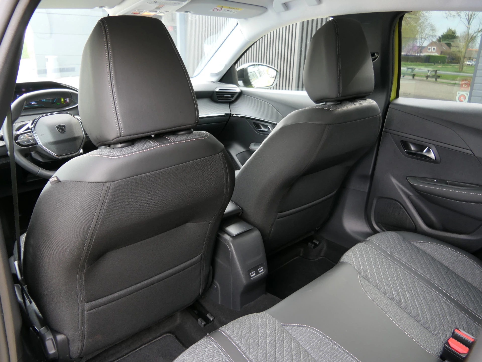 Hoofdafbeelding Peugeot e-208