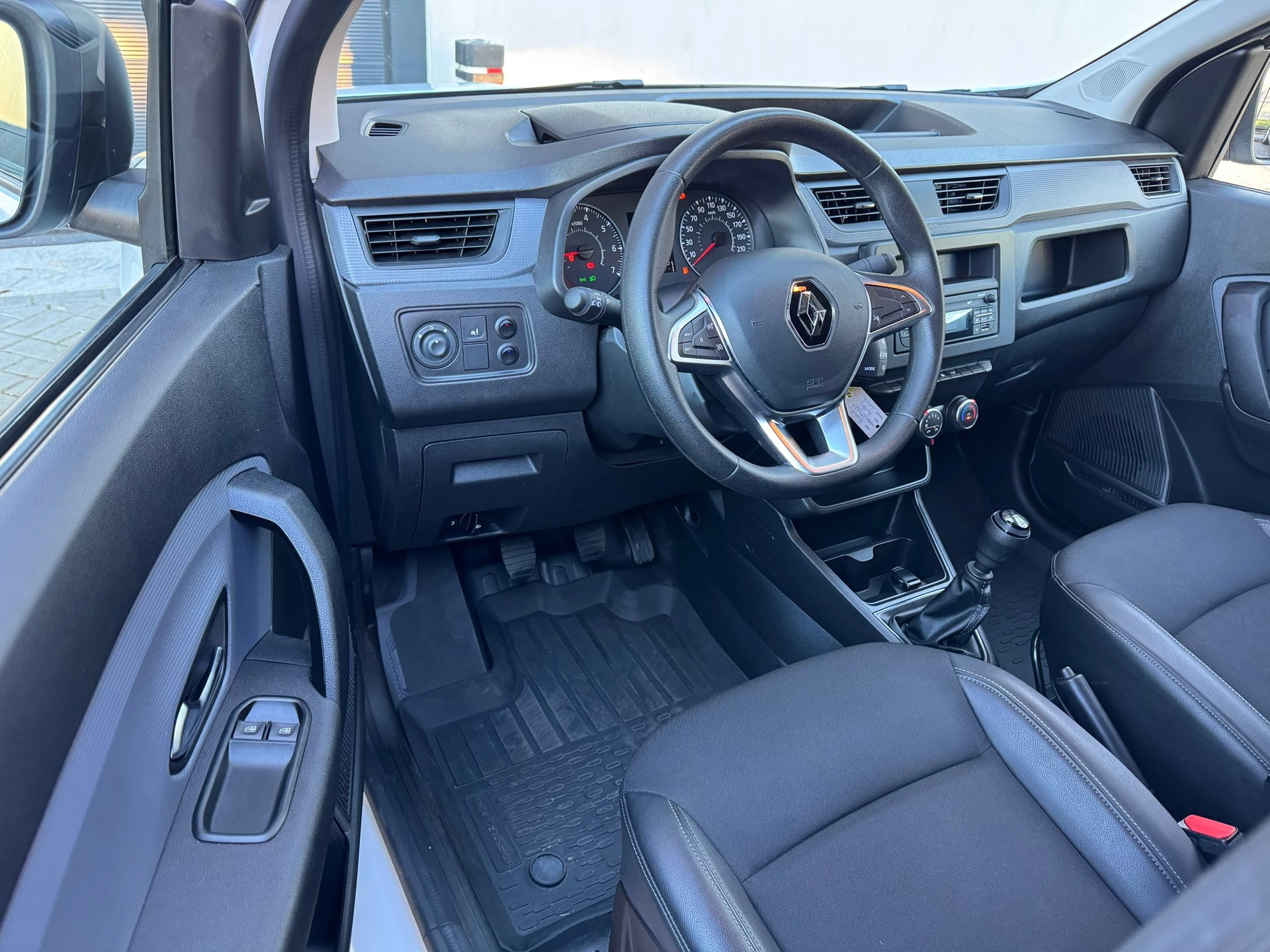 Hoofdafbeelding Renault Express