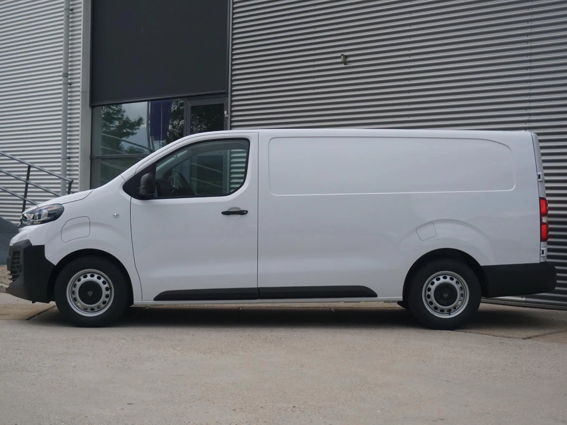 Hoofdafbeelding Peugeot e-Expert