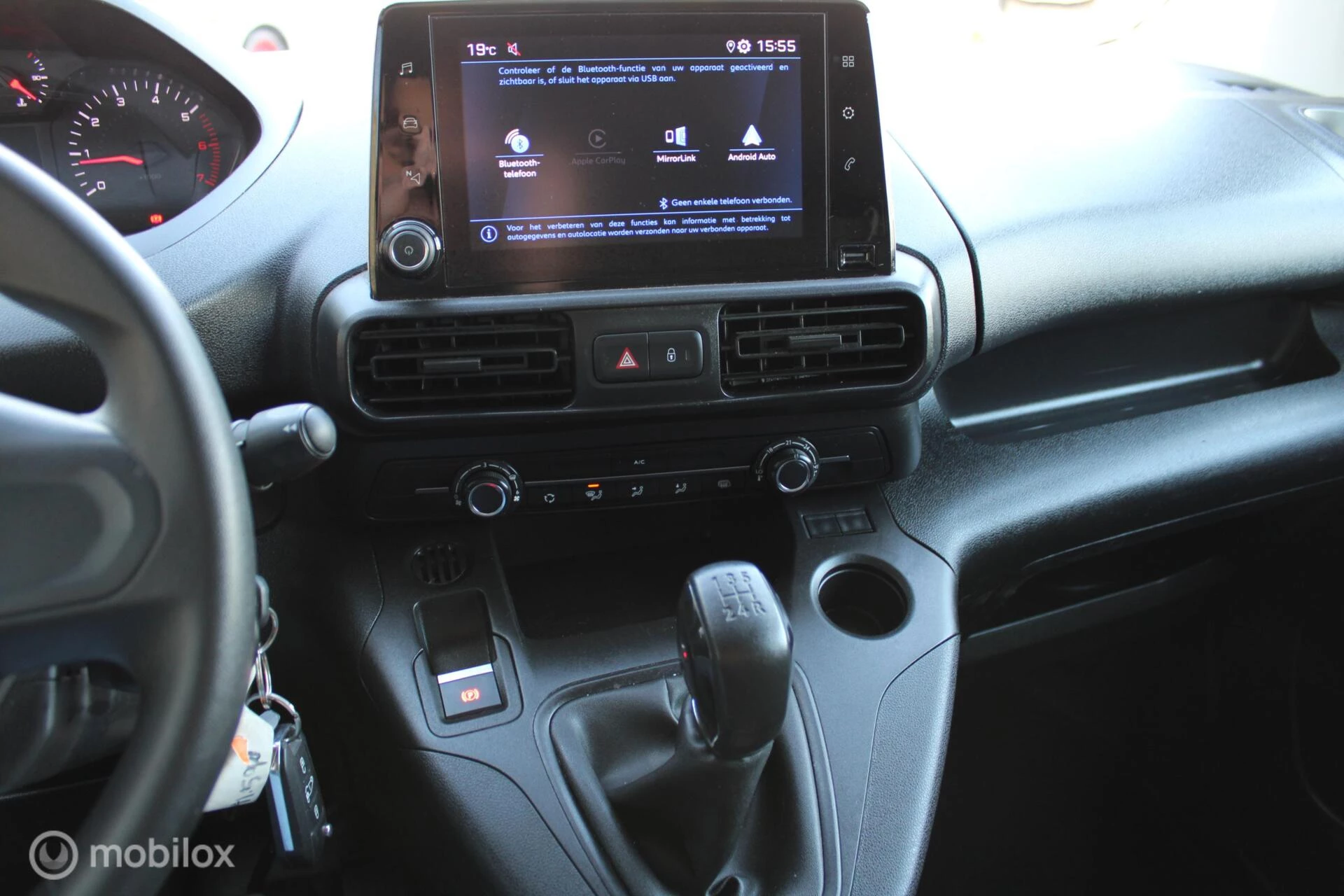 Hoofdafbeelding Peugeot Partner