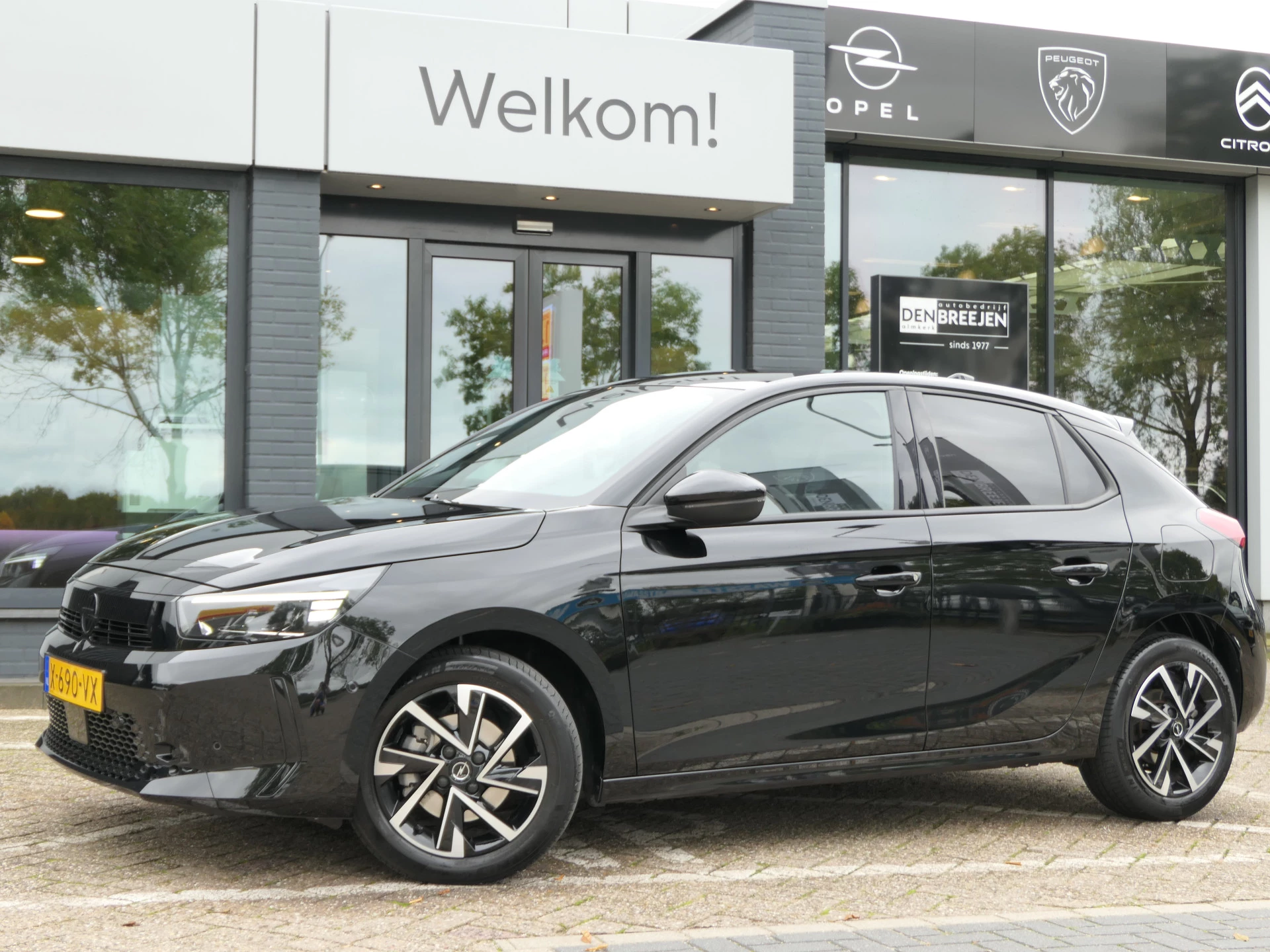 Hoofdafbeelding Opel Corsa