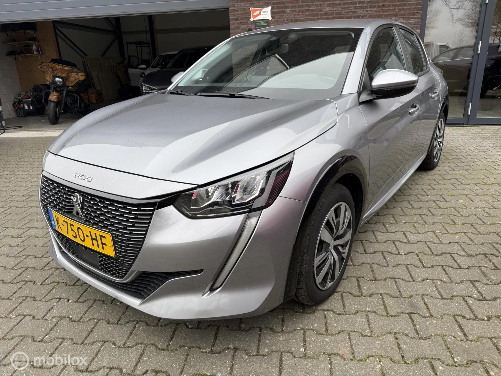 Hoofdafbeelding Peugeot e-208