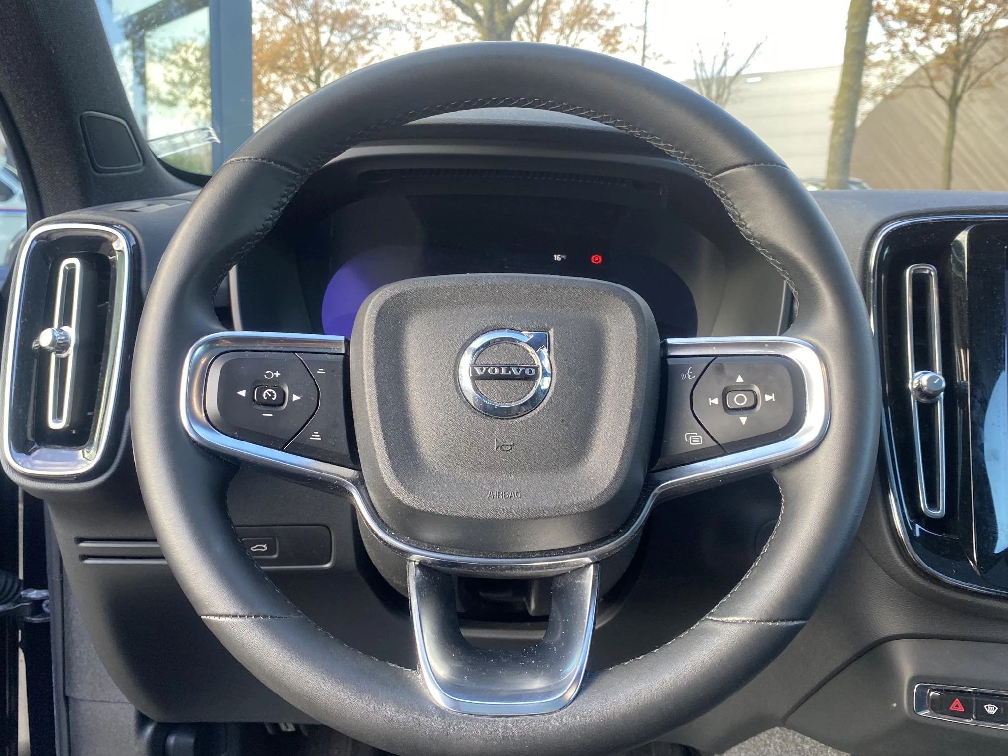 Hoofdafbeelding Volvo C40